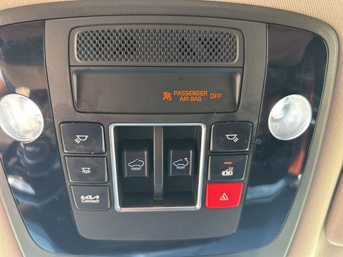 Used 2024 Kia Carnival SX Prestige FWD image 20