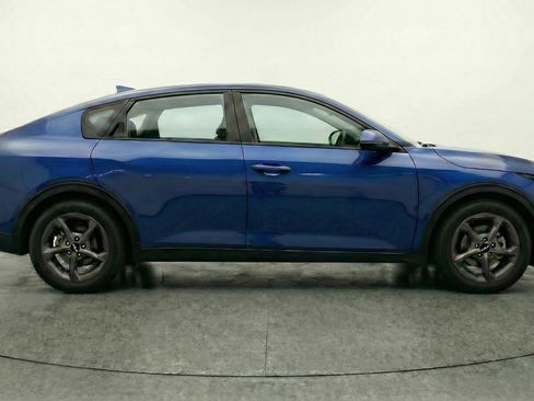 Used 2025 Kia K4 FWD image 11