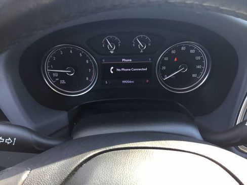 Used 2020 Buick Enclave Essence image 16