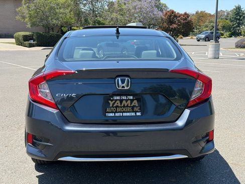Used 2019 Honda Civic EX image 4
