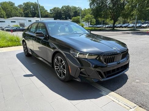 New 2027 BMW 530i xDrive w/ M Sport Package AWD/4WD image 5