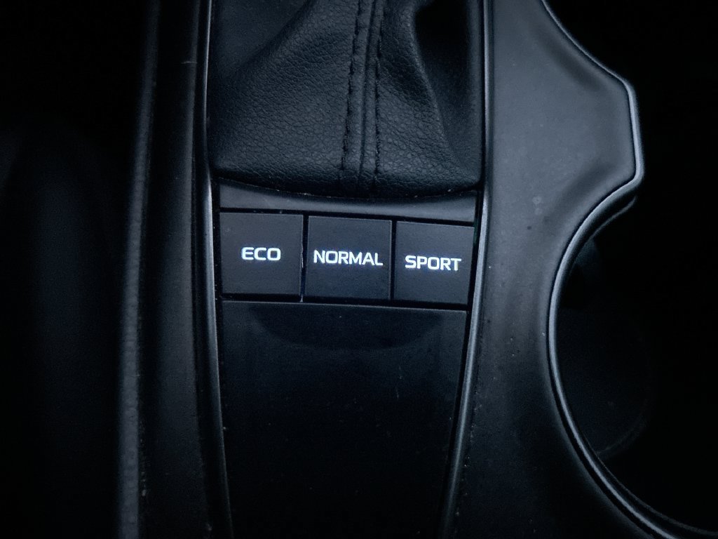Certified 2023 Toyota Camry SE FWD image 32