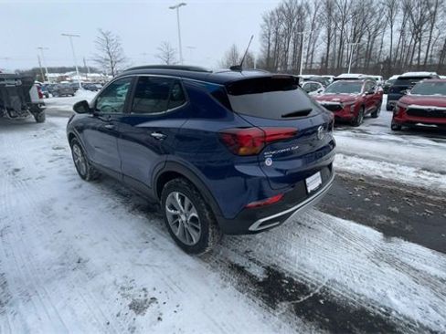 Certified 2022 Buick Encore GX Select w/ Advanced Technology Package image 6
