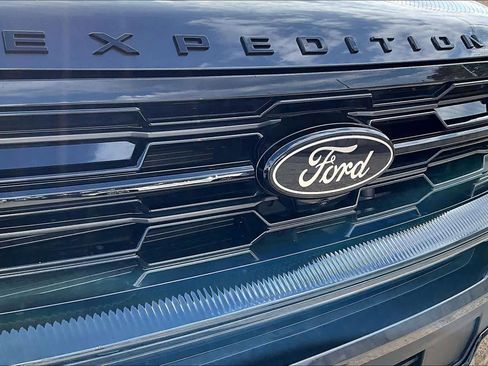 Used 2025 Ford Expedition Max Platinum w/ Stealth Performance Package image 34