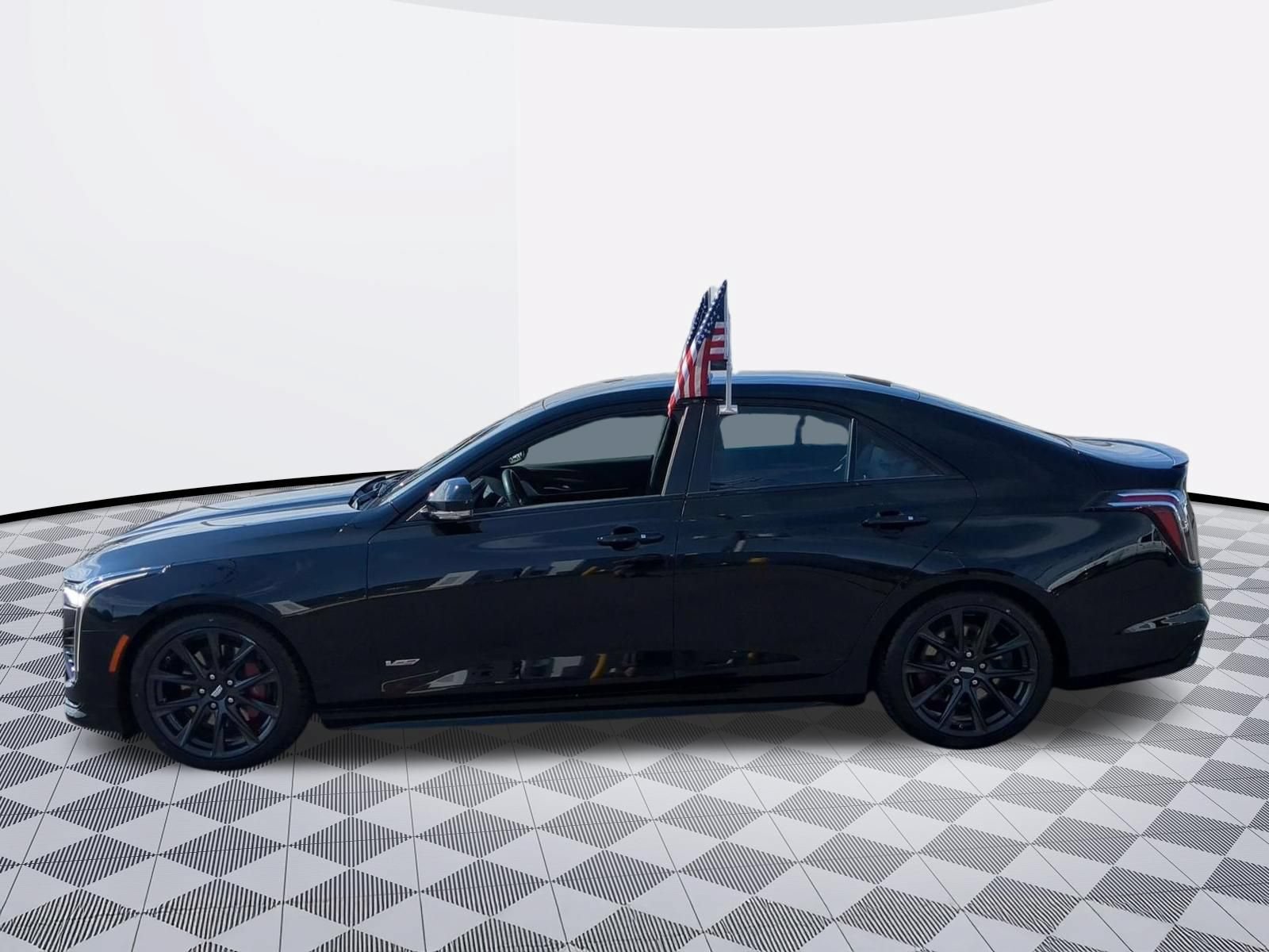 Certified 2022 Cadillac CT4 V w/ Technology Package RWD image 4