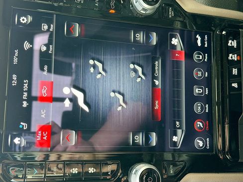 Used 2021 RAM 1500 Laramie RWD image 16