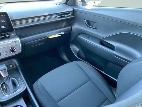 New 2026 Hyundai Kona SE image 15