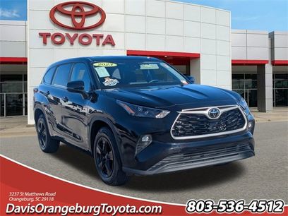 Used 2023 Toyota Highlander LE