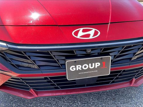 Used 2024 Hyundai Elantra Limited FWD image 28