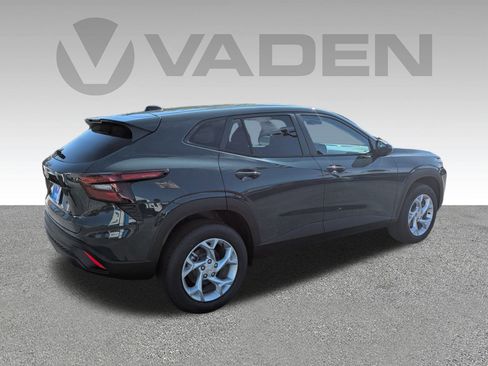 New 2026 Chevrolet Trax LS w/ LS Convenience Package image 23