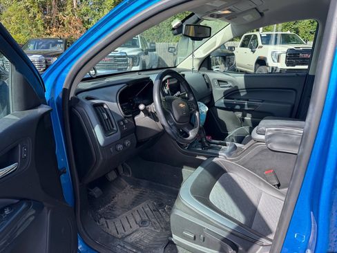 Used 2021 Chevrolet Colorado Z71 w/ Safety Package AWD/4WD image 5