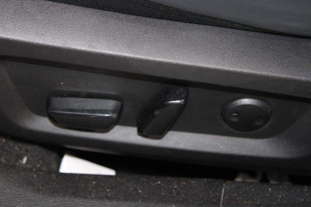 Used 2023 Mitsubishi Outlander SE Black Edition AWD/4WD image 30