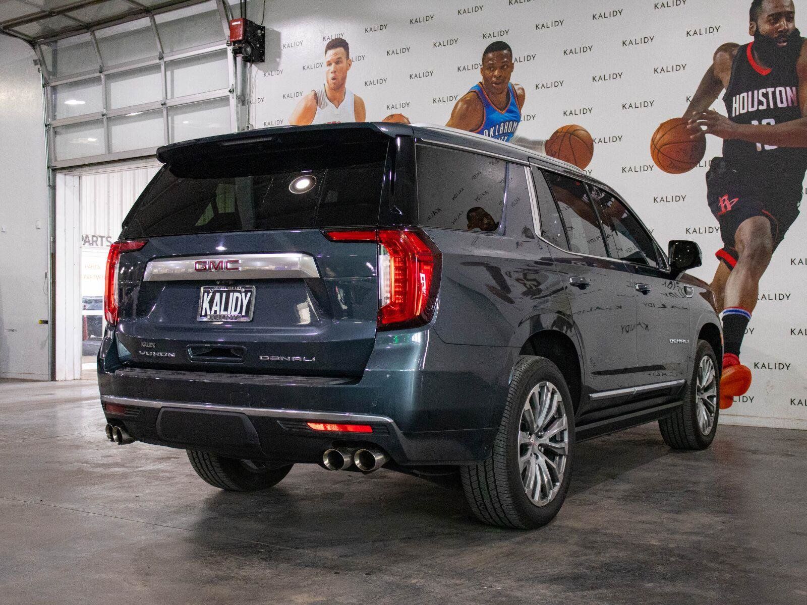 Used 2021 GMC Yukon Denali w/ Denali Ultimate Package AWD/4WD image 28