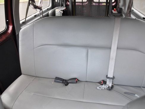 Used 2010 Ford E-350 and Econoline 350 XL RWD image 24