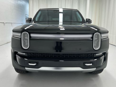 Used 2025 Rivian R1S Adventure AWD/4WD image 5