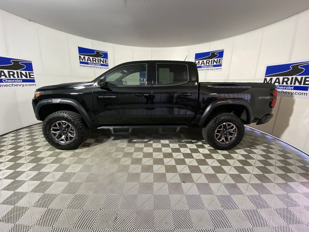 Used 2026 Chevrolet Colorado ZR2 w/ Technology Package AWD/4WD image 10
