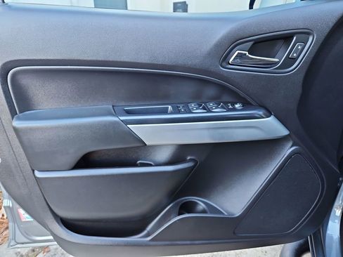 Used 2021 Chevrolet Colorado ZR2 w/ ZR2 Dusk Special Edition image 23