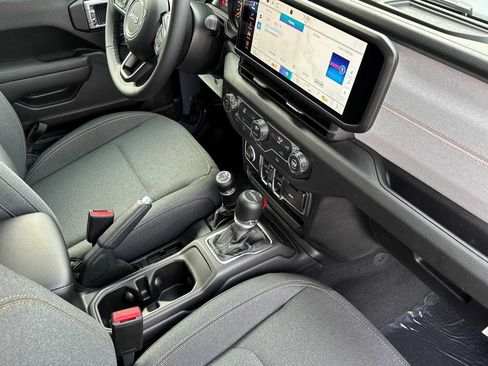 New 2026 Jeep Gladiator Sport AWD/4WD image 15