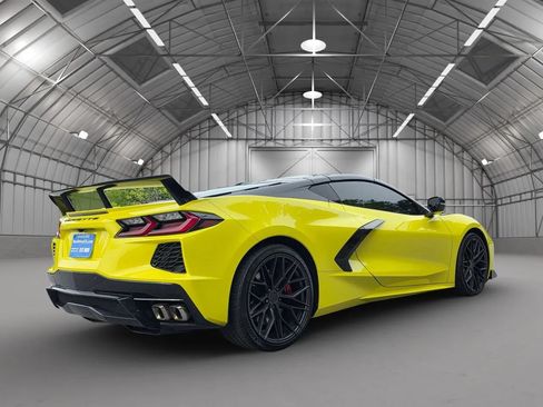 Used 2022 Chevrolet Corvette Stingray Preferred Cpe w/ Z51 Performance Package RWD image 7
