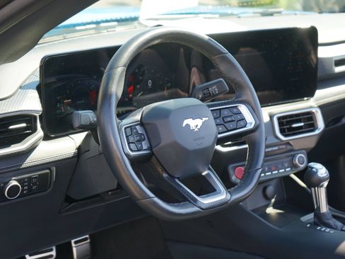 Used 2025 Ford Mustang Premium RWD image 16