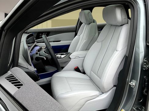 New 2025 Cadillac Optiq Sport 2 image 9