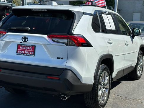 Used 2025 Toyota RAV4 XLE Premium FWD image 8