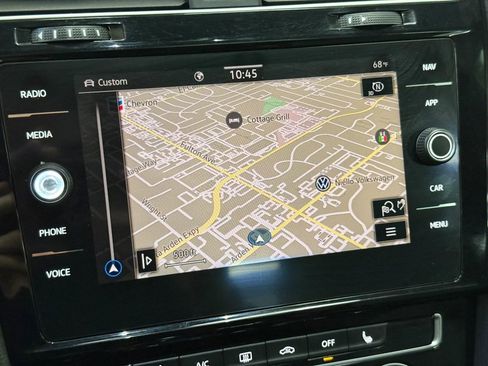 Used 2021 Volkswagen GTI SE image 23