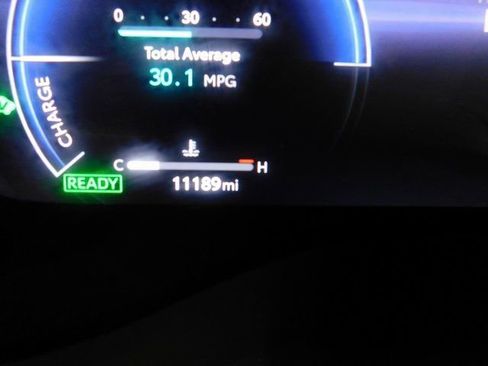 Used 2025 Toyota Sienna XSE image 52