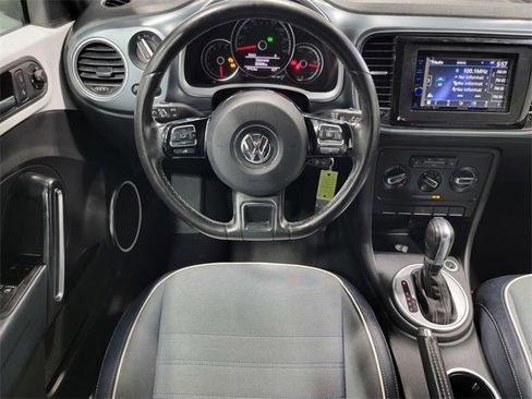 Used 2016 Volkswagen Beetle 1.8T Denim image 23