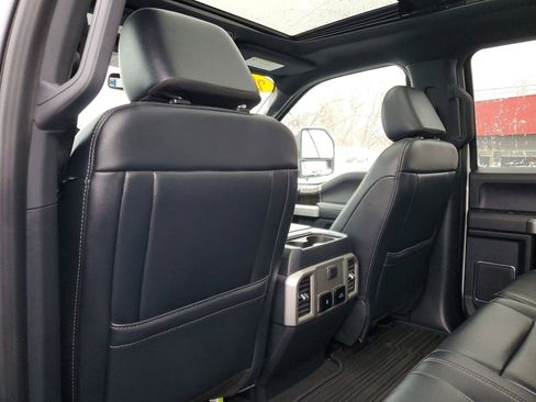 Used 2022 Ford F250 Lariat w/ Tremor Off-Road Package image 30