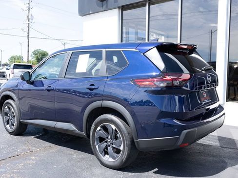 Used 2025 Nissan Rogue SV FWD image 7