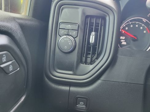 Used 2022 Chevrolet Silverado 1500 Custom w/ Safety Confidence Package RWD image 19
