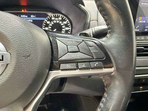 Used 2020 Nissan Altima 2.5 SR w/ Premium Package image 11