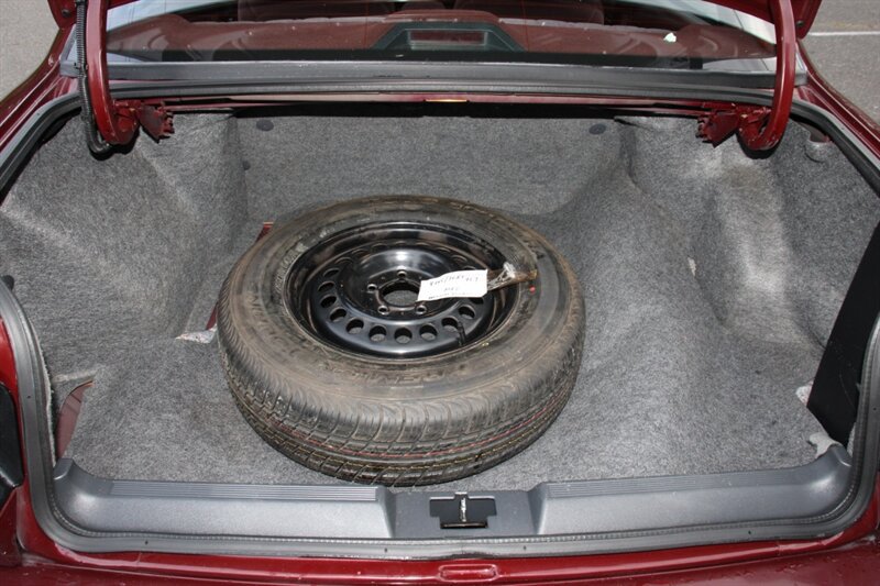 Used 1997 Buick Le Sabre Custom FWD image 16