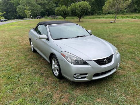 Used 2007 Toyota Solara SLE image 2