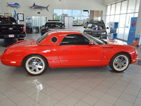 Used 2003 Ford Thunderbird RWD image 2