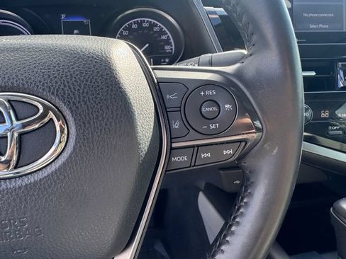 Used 2021 Toyota Camry SE FWD image 14