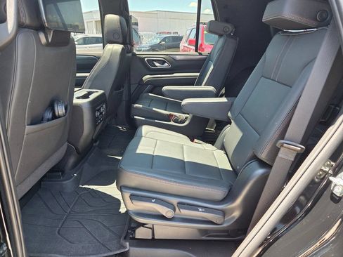 Used 2024 Chevrolet Tahoe RST w/ Luxury Package AWD/4WD image 8