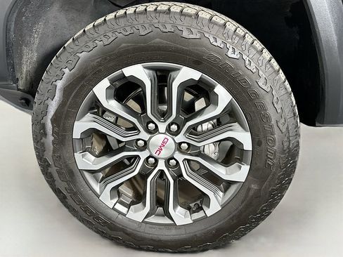 Used 2023 GMC Canyon Denali image 34