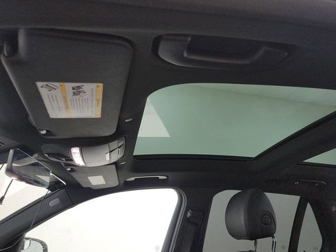 Used 2021 Mercedes-Benz GLC 300 w/ Premium Package image 8