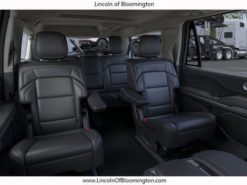 New 2026 Lincoln Navigator L Reserve AWD/4WD image 12