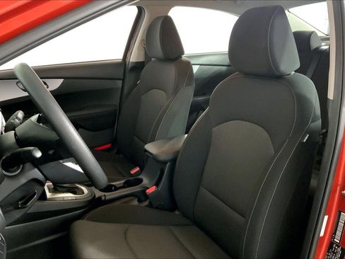 Certified 2024 Kia Forte LXS w/ LXS Technology Package image 22