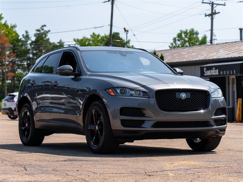 Used 2019 Jaguar F-PACE Prestige AWD/4WD image 3