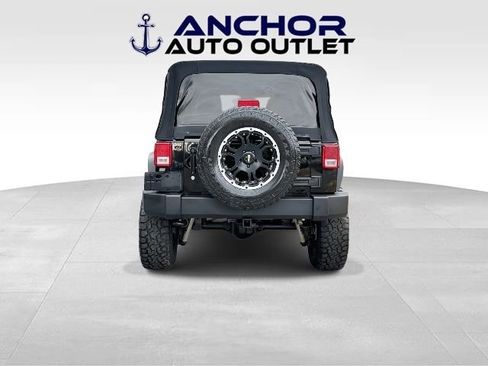 Used 2013 Jeep Wrangler Unlimited Sport image 7