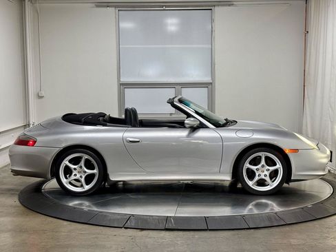 Used 2004 Porsche 911 Carrera RWD image 10