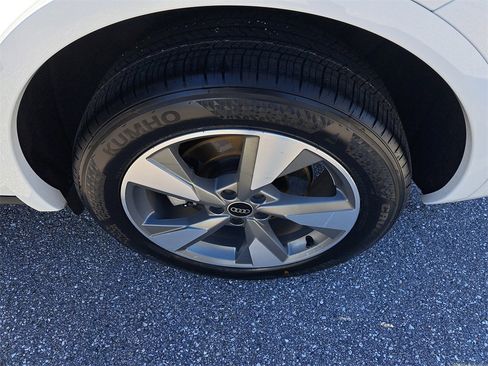 Certified 2023 Audi Q5 2.0T Premium Plus w/ Premium Plus Package image 30