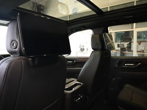 New 2026 GMC Yukon Denali w/ Denali Reserve Package AWD/4WD image 21