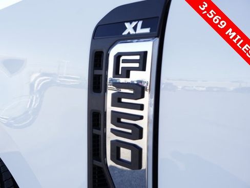 Used 2023 Ford F250 XL w/ XL Chrome Package image 69