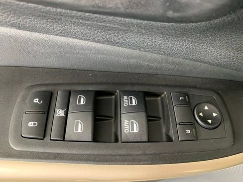 Used 2018 Jeep Cherokee Limited AWD/4WD image 29