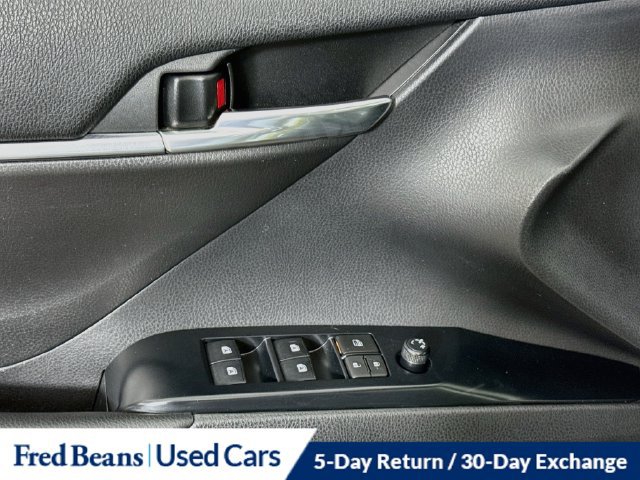Used 2020 Toyota Camry LE FWD image 23